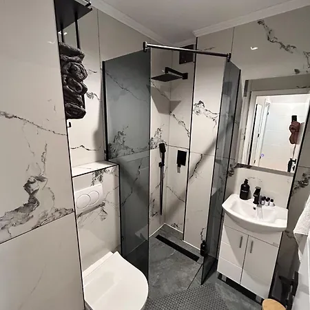 Apartman Ad Salinas Sa Premium Sobama Tuzla