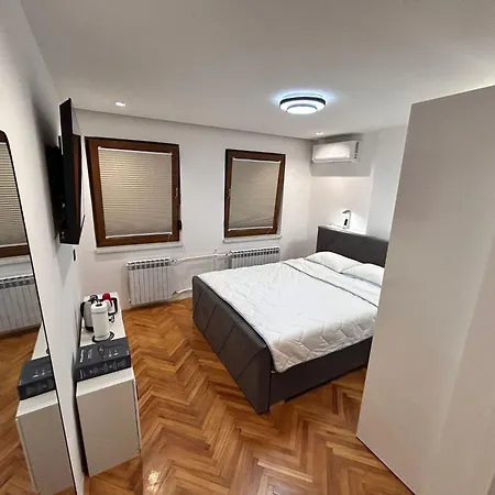 Ad Salinas Sa Premium Sobama * Tuzla